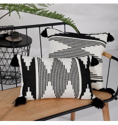 Modern Farmhouse Black And White Rectangular Geometric Yarn Dyed Decorative Striped Handmade Tassel Throw Pillow Covers 