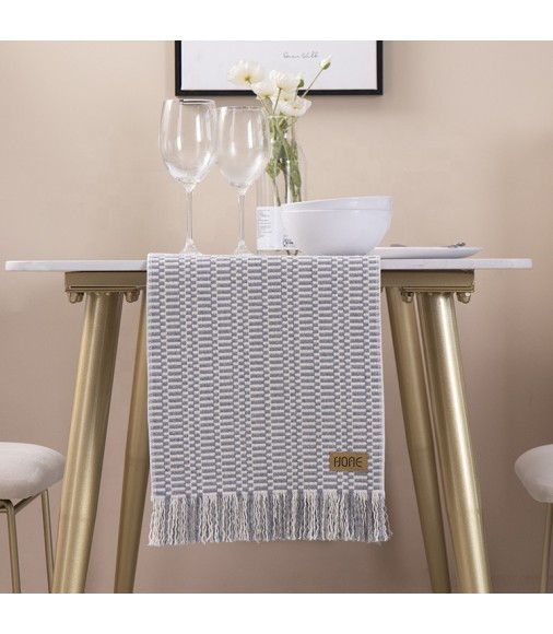 2022 Hot Selling Modern Style Natural Table Runner Decorations Table Cloth Runner Cotton Woven Farmhouse Dining Table Runner 