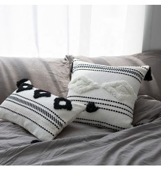 Hot Selling Nordic Boho Style Home Decorative Custom Pillow Cover Pillowcase With Tassels Tufted Jacquard Throw Cushion Cover 