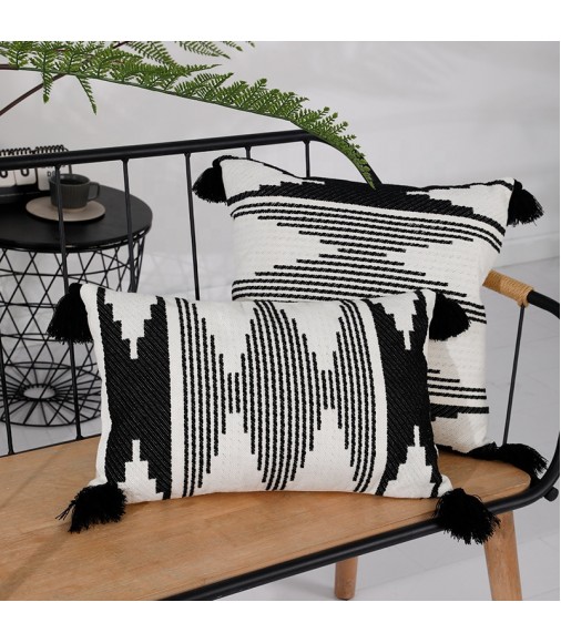 Modern Farmhouse Black And White Rectangular Geometric Yarn Dyed Decorative Striped Handmade Tassel Throw Pillow Covers 