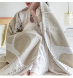 Wholesale Korean White Big Size Polyester Geometric Jacquard Both Side Usable Super Soft Chair Sofa Blanket 