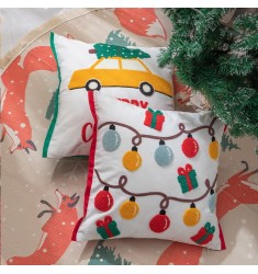 Amazon Best Selling Christmas Decoration Gift Custom Top Quality Green Red Embroidery Pillow Cover 
