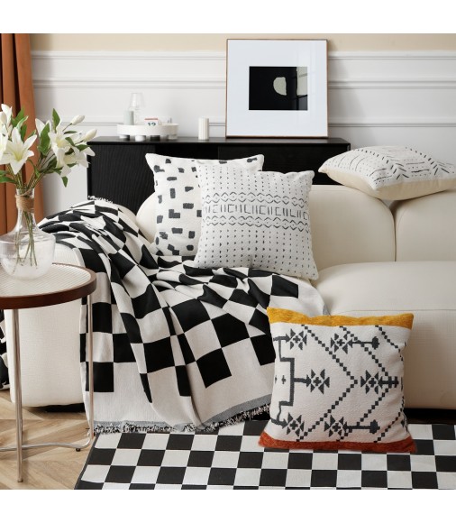 New Arrivals Modern Style 18x18 Black White Chenille Jacquard Decorative Throw Pillow Cover 