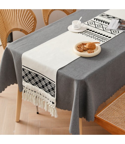 Modern Home Decoration And Garden Accessories Geometric Printing Tufted Halloween Table Runner Luxury Hotel Bed Runner Sets 