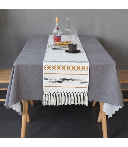 2022 New Arrival Hotel Decorative White Cotton Woven Table Runners Modern Boho Custom Printed Dining Table Runner 