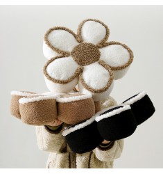 MOCOFO Flower-Shaped Chenille Throw Pillow, Novelty Accent Cushion for Playful Decor