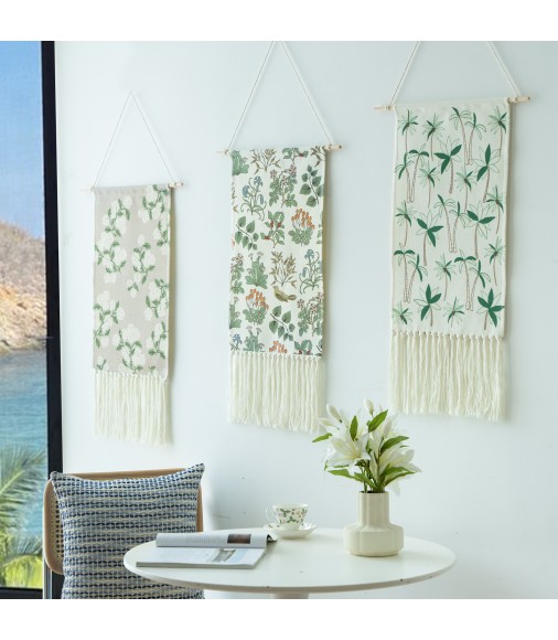 MOCOFO Botanical Tapestry Wall Hanging - Vintage Floral Bird Print for Home Decor Living Room Bedroom